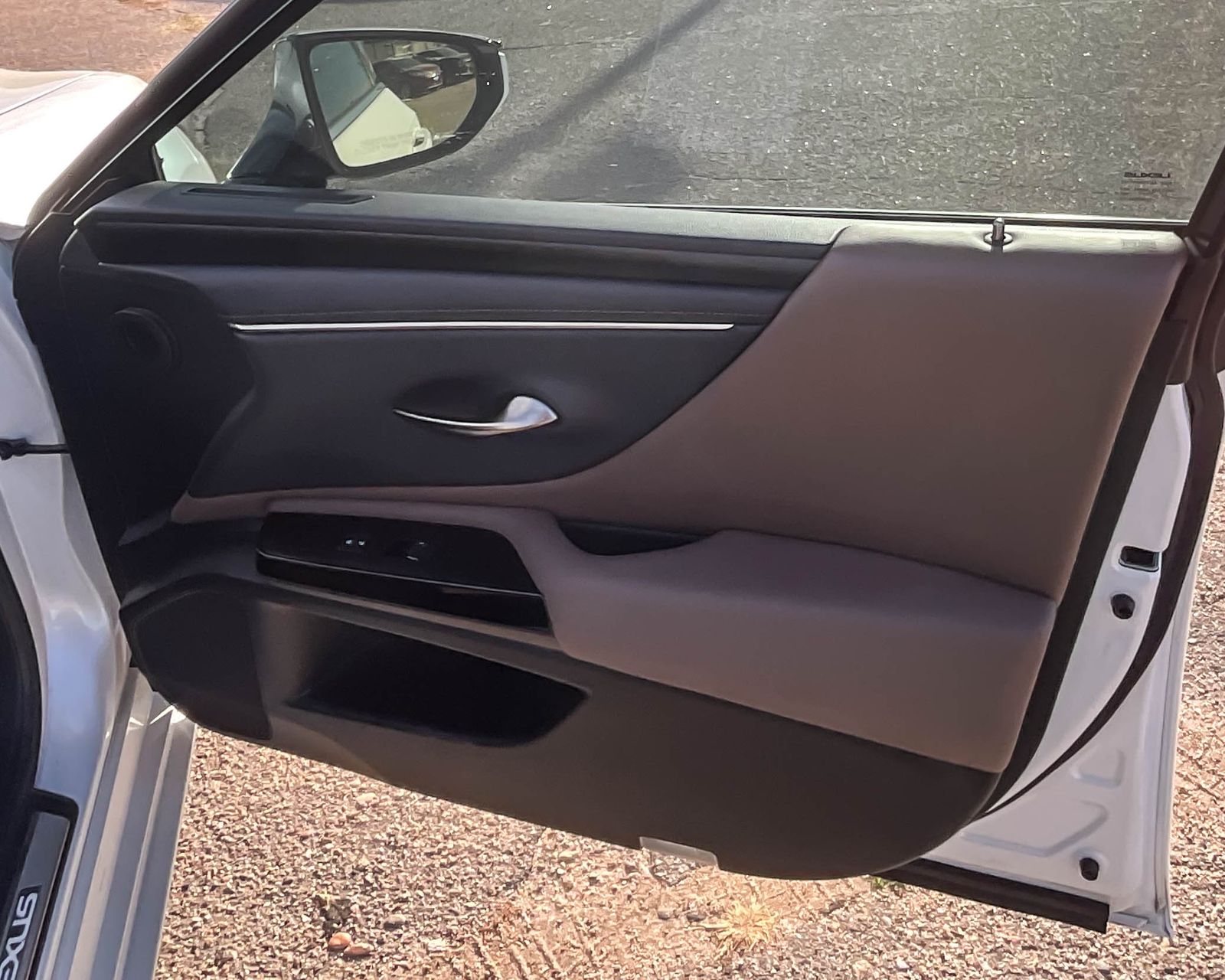 2023 Lexus ES 350 photo 15