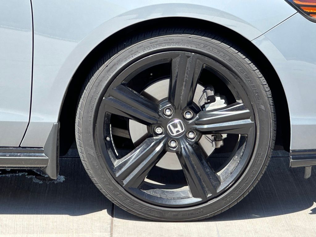 2023 Honda Accord Hybrid Sport-L photo 2