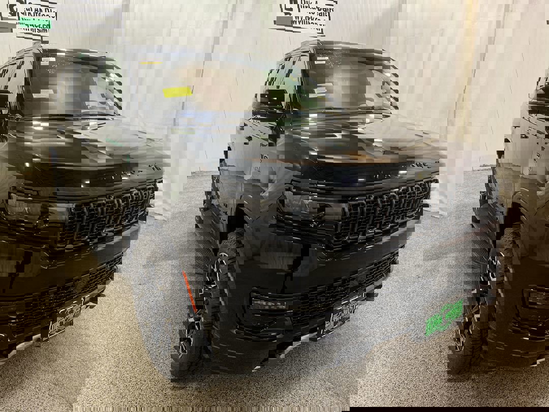 2025 Jeep Wagoneer Series II's photo