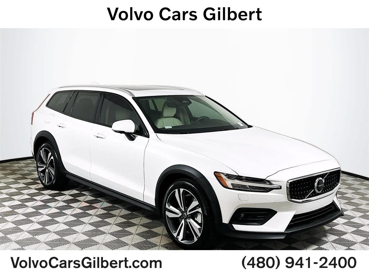 2025 Volvo V60 Cross Country