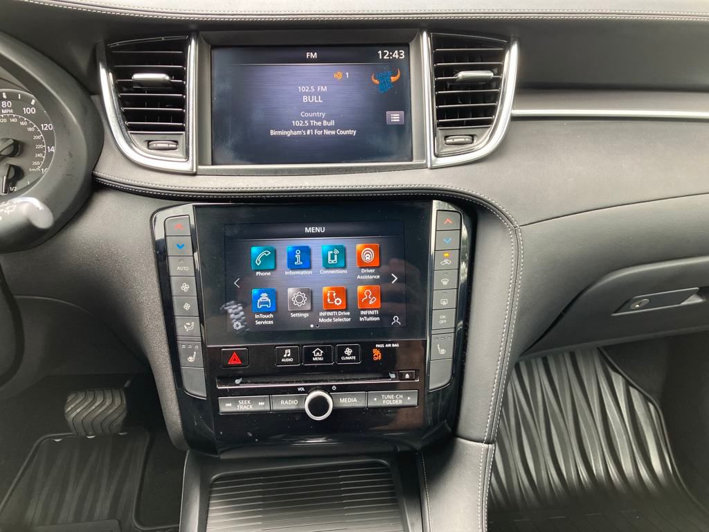 2022 Infiniti QX50 Luxe photo 5
