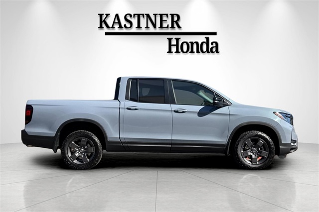 2026 Honda Ridgeline TrailSport photo 2