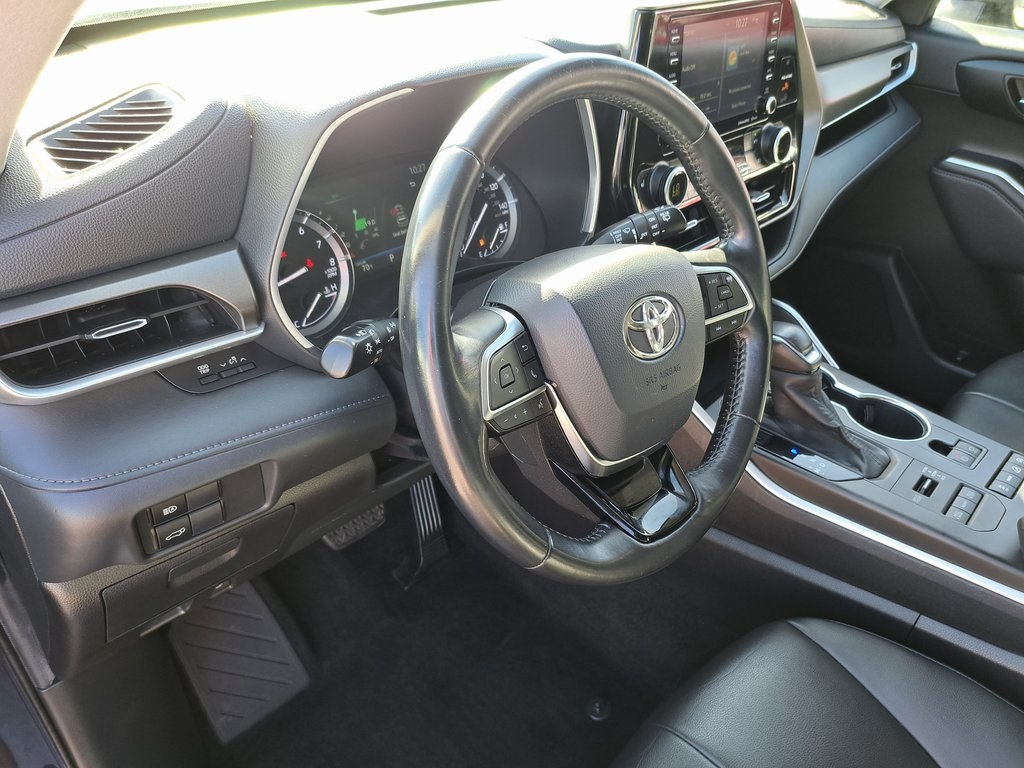 2020 Toyota Highlander XLE photo 9