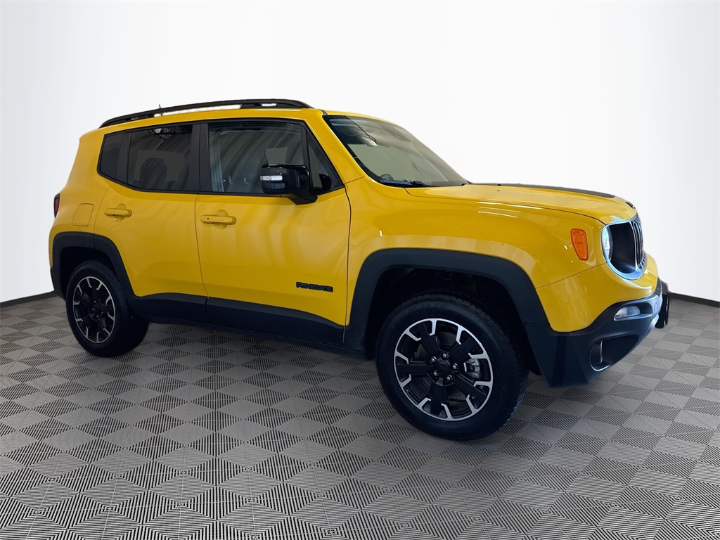 2023 Jeep Renegade Latitude photo 2