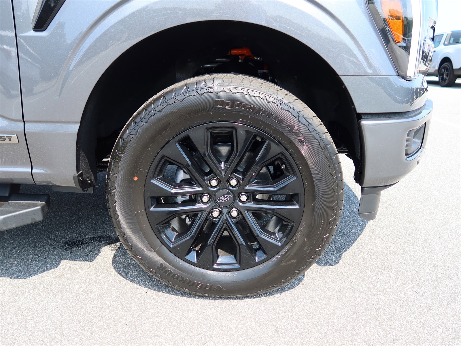 2025 Ford F-150 Lariat photo 8