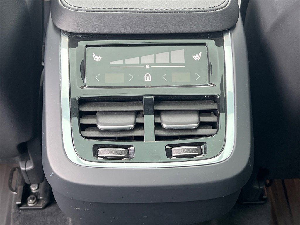 2023 VOLVO XC90 - Image 27