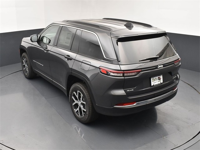 2025 Jeep Grand Cherokee Limited photo 16