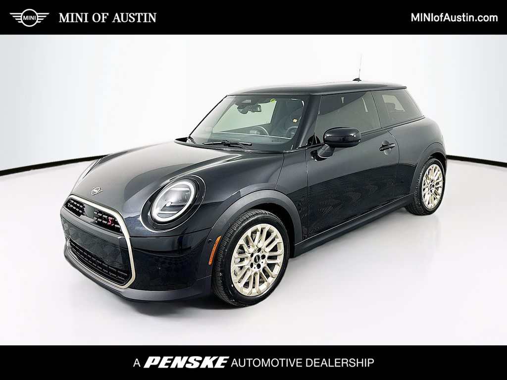 New 2025 Black MINI Signature Plus image 1