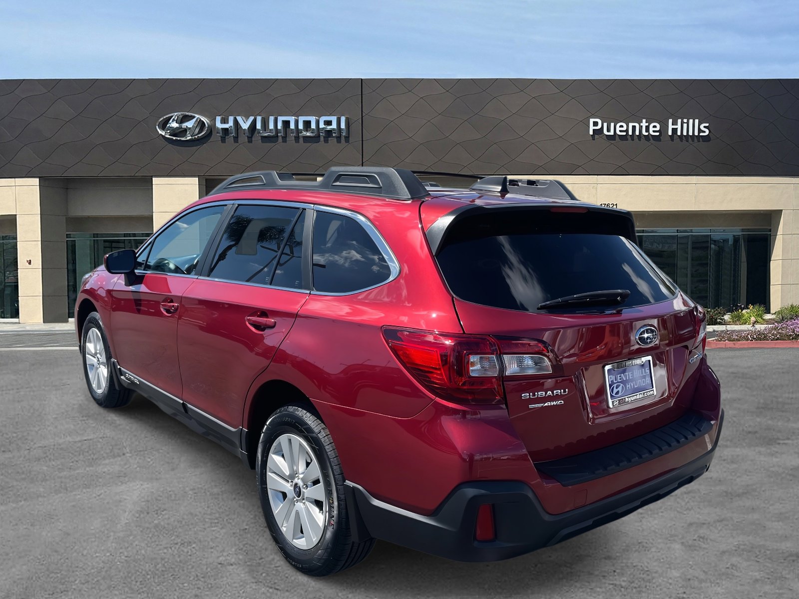 2018 Subaru Outback Premium photo 4