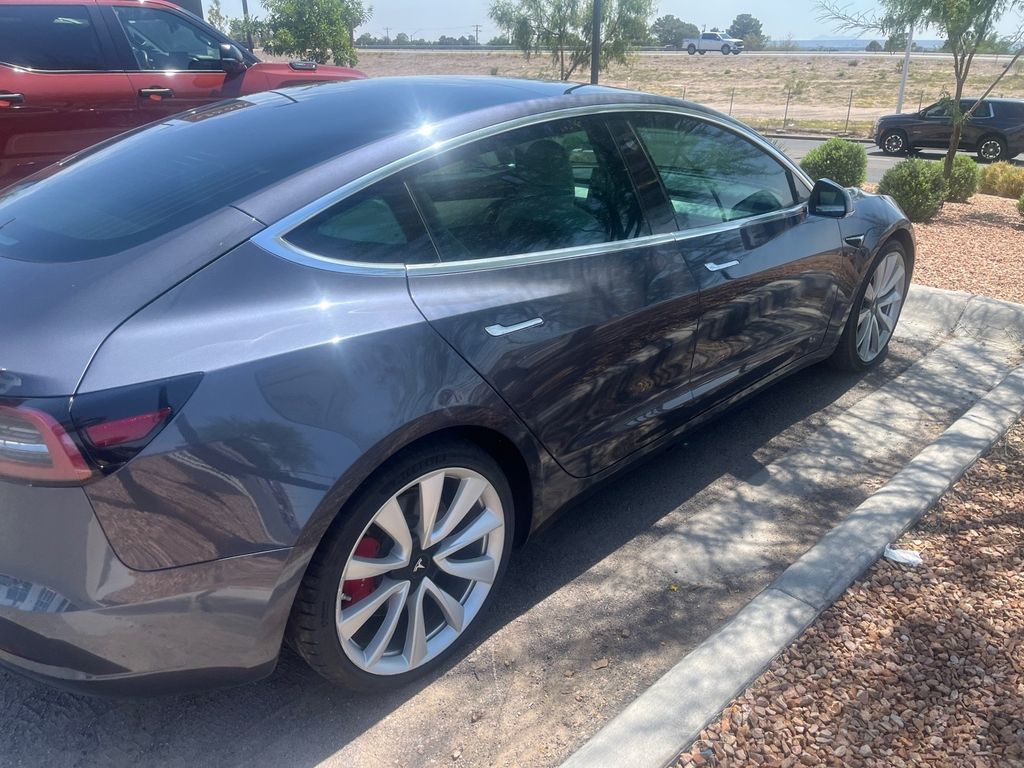 2019 Tesla Model 3 Performance photo 11