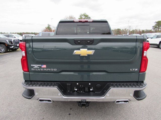 2025 Chevrolet Silverado 1500 LTZ photo 3