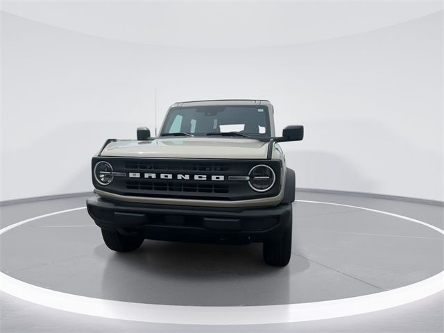 2025 Ford Bronco Base photo 3