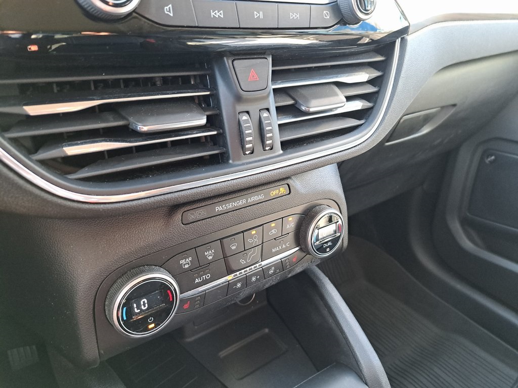 2020 Ford Escape Titanium Hybrid photo 15