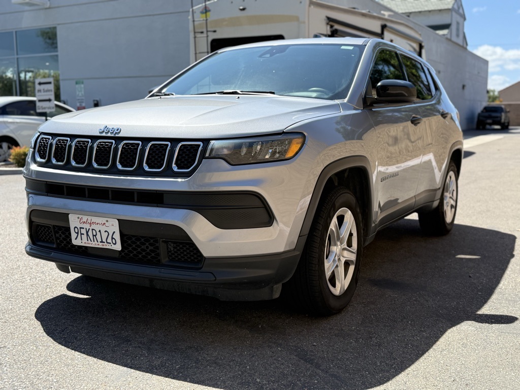 2023 Jeep Compass Sport photo 2
