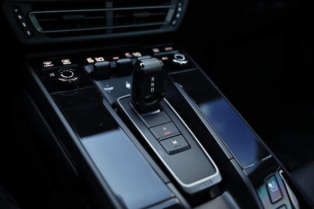 2023 Porsche 911 T photo 37