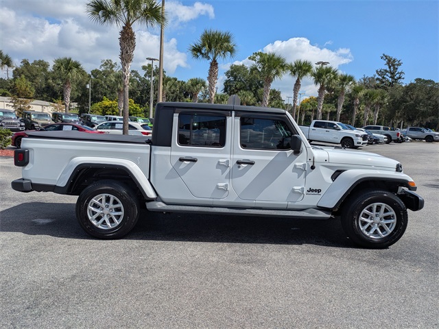2023 Jeep Gladiator Sport S photo 3