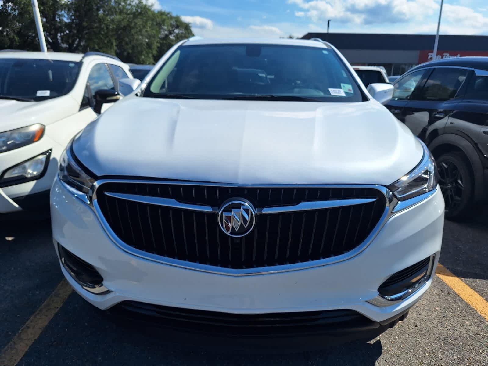 2018 Buick Enclave Essence photo 2