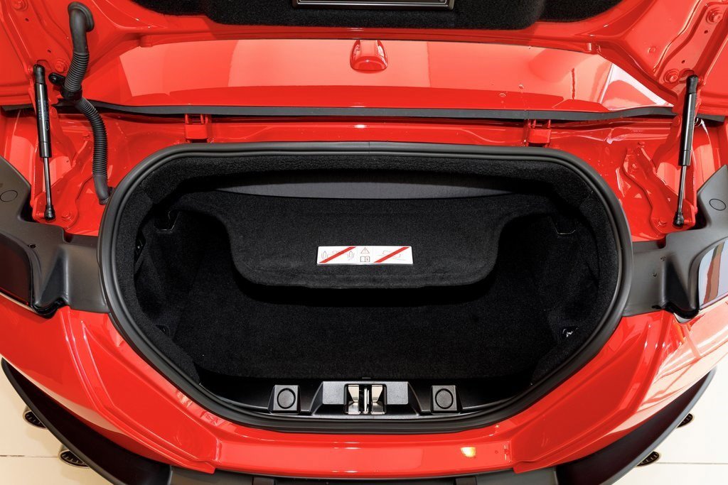 2025 Ferrari Roma Spider photo 24
