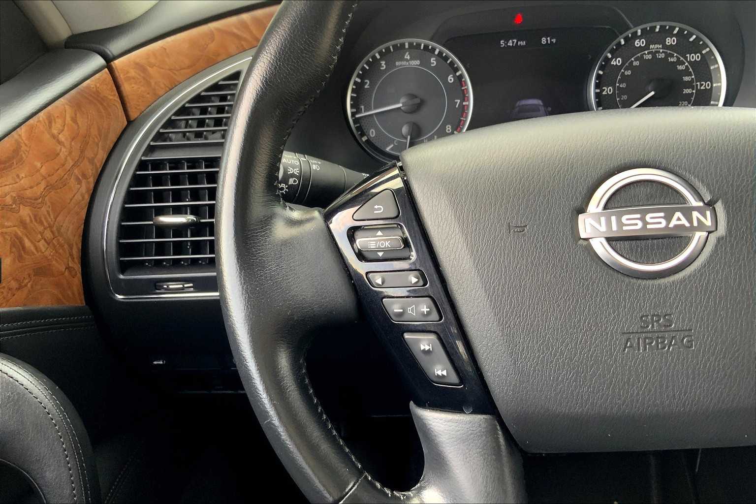 2022 Nissan Armada SL photo 22