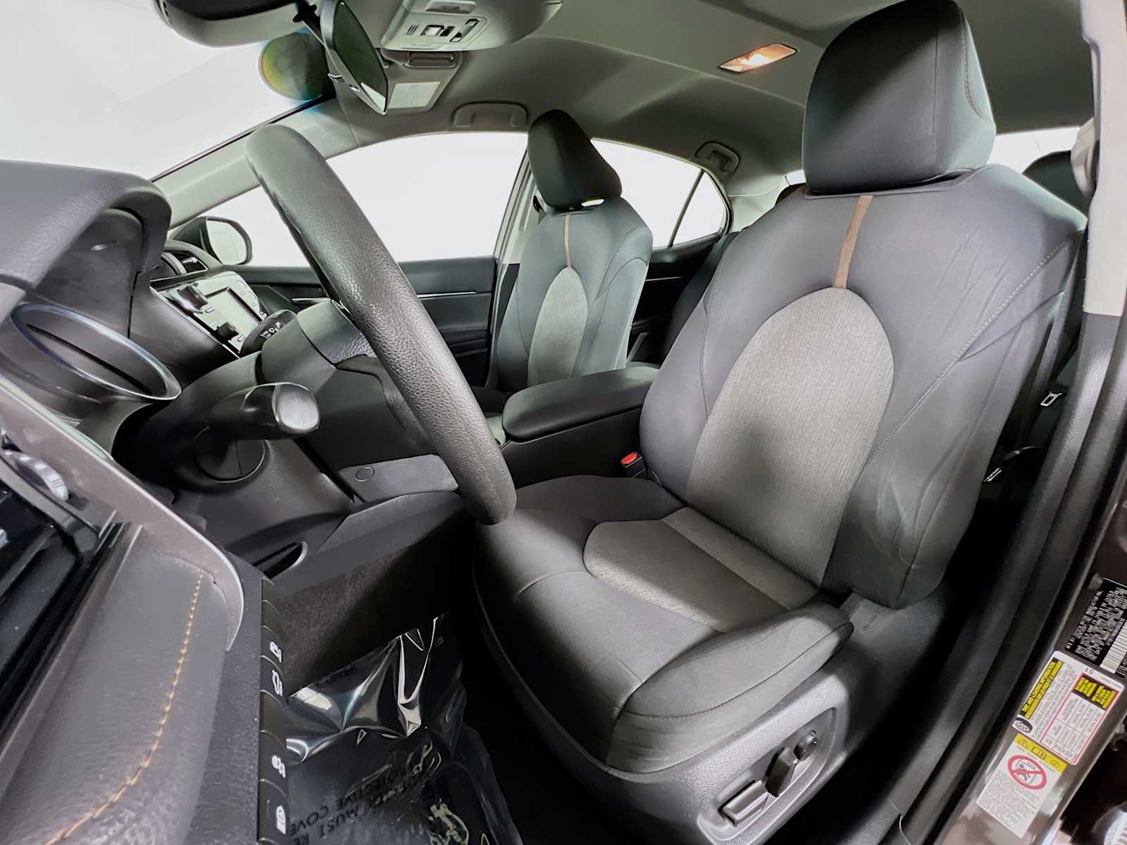 2019 Toyota Camry LE photo 19