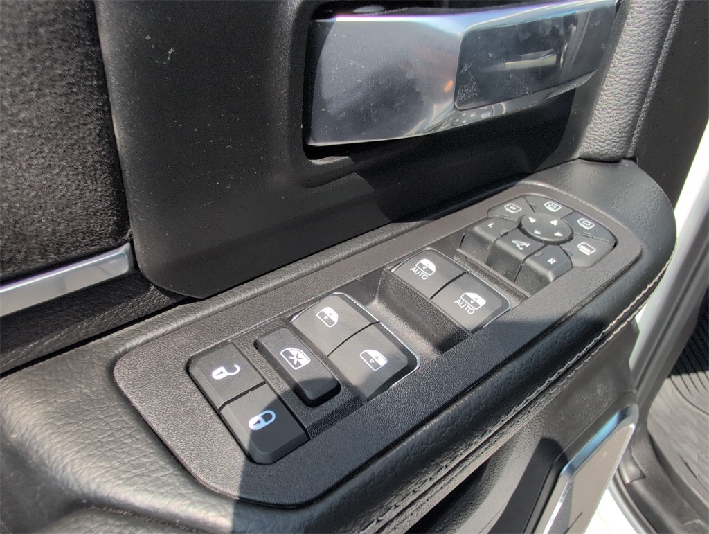 2025 Ram 2500 Laramie photo 10