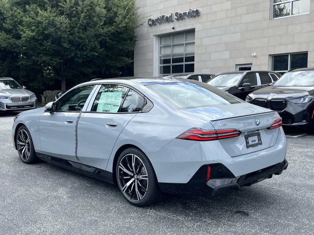 2026 Bmw 550e xDrive photo 6
