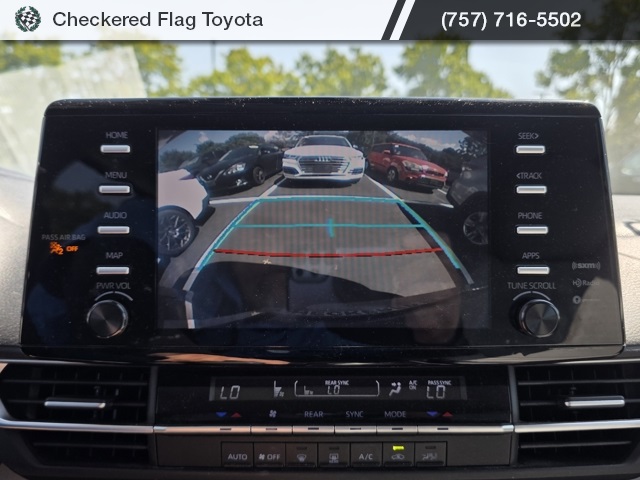 2021 Toyota Sienna LE photo 15