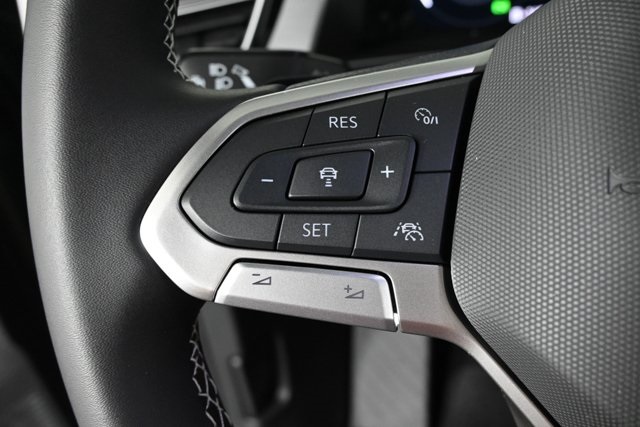 2026 Volkswagen Atlas Cross Sport SE Technology photo 22
