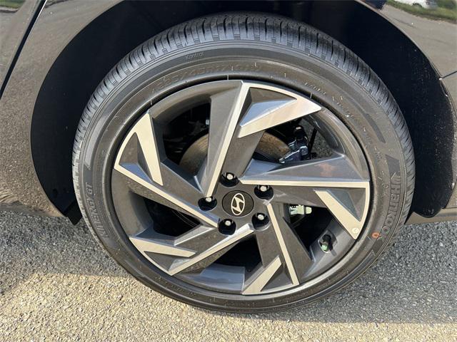2025 Hyundai Elantra Hybrid Limited photo 18