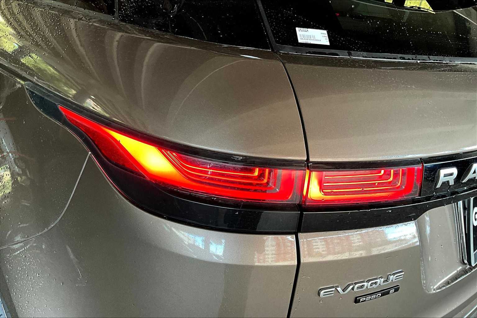 2020 Land Rover Range Rover Evoque S photo 27