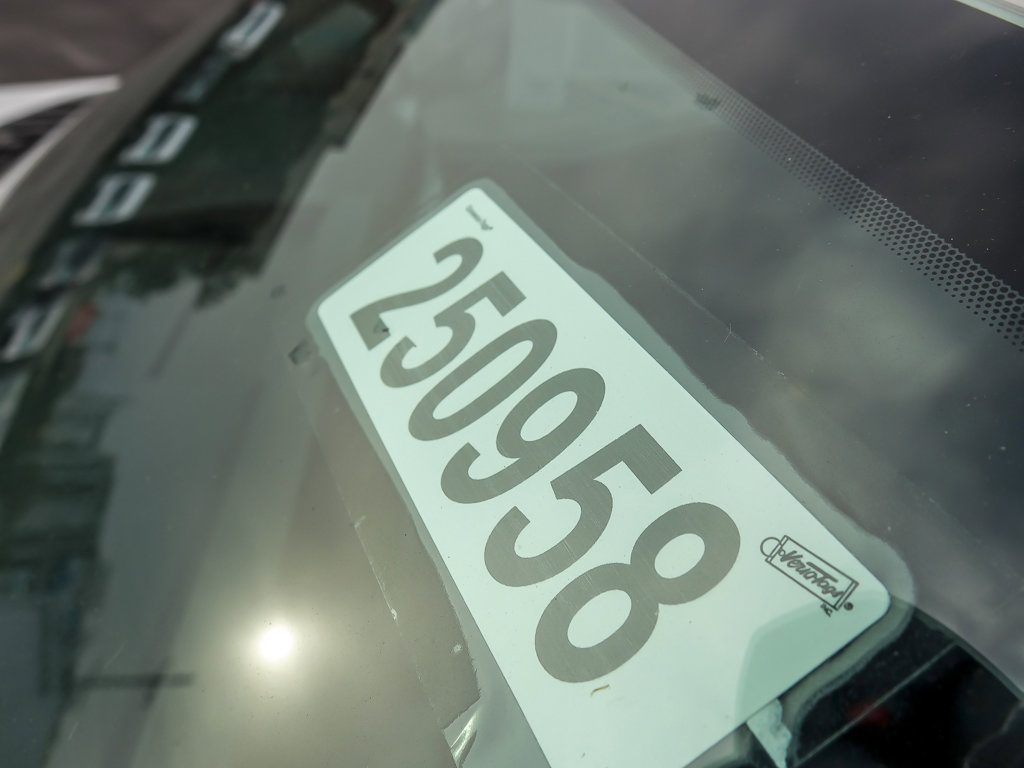 2025 FORD F-350 - Image 22