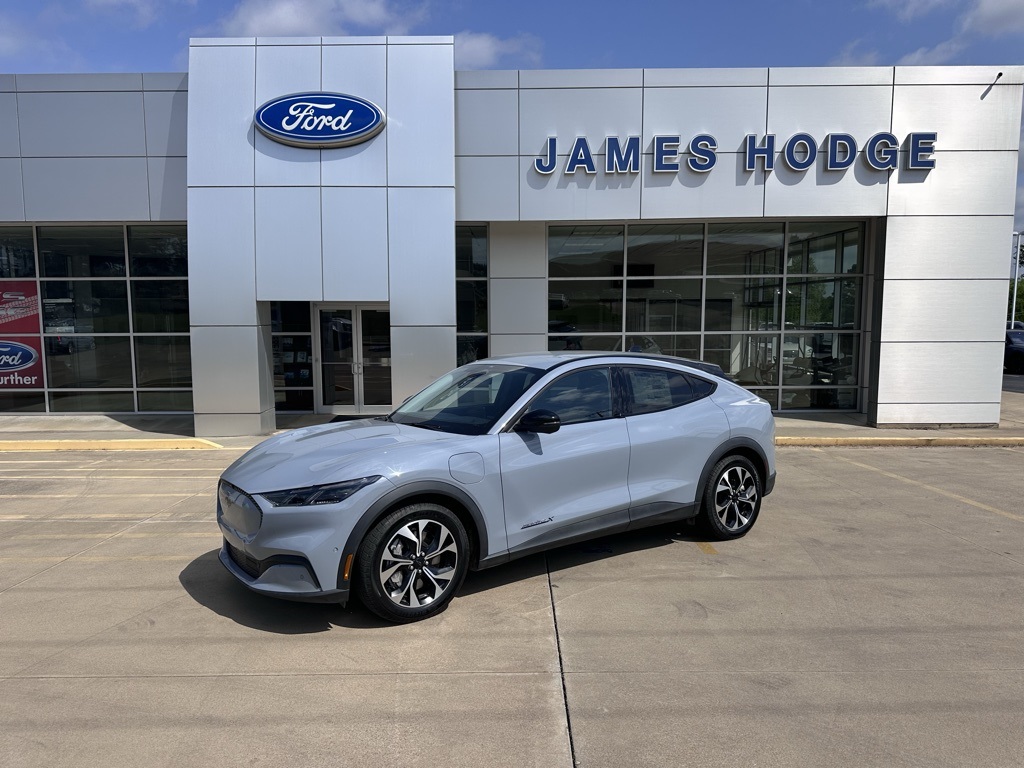 2024 Ford Mustang Mach-E Select AWD's photo