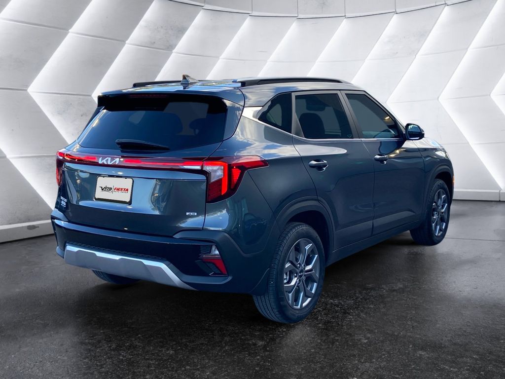2024 Kia Seltos S photo 4