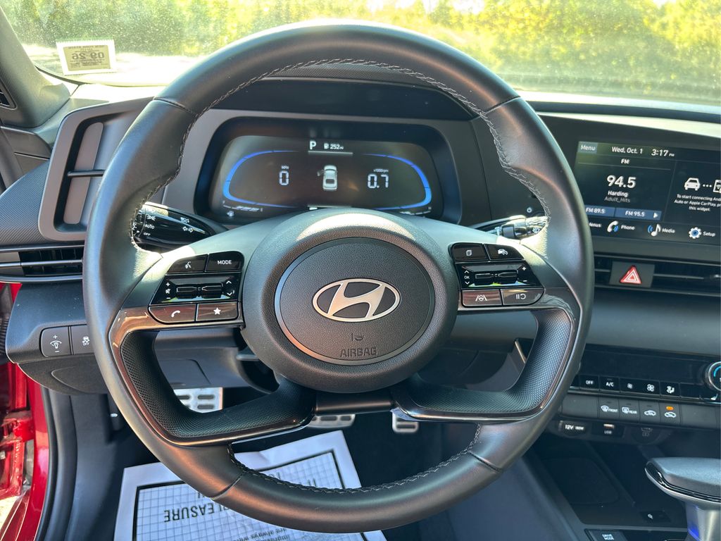 2025 Hyundai Elantra SEL Sport photo 20