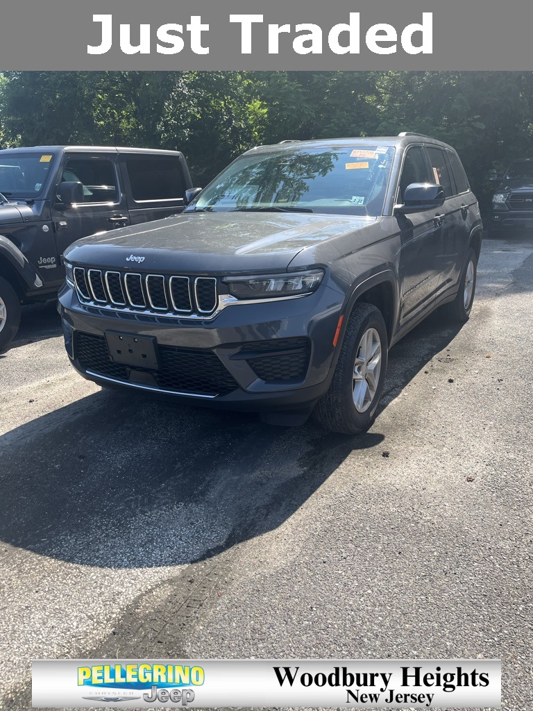 2023 Jeep Grand Cherokee Laredo X photo 3