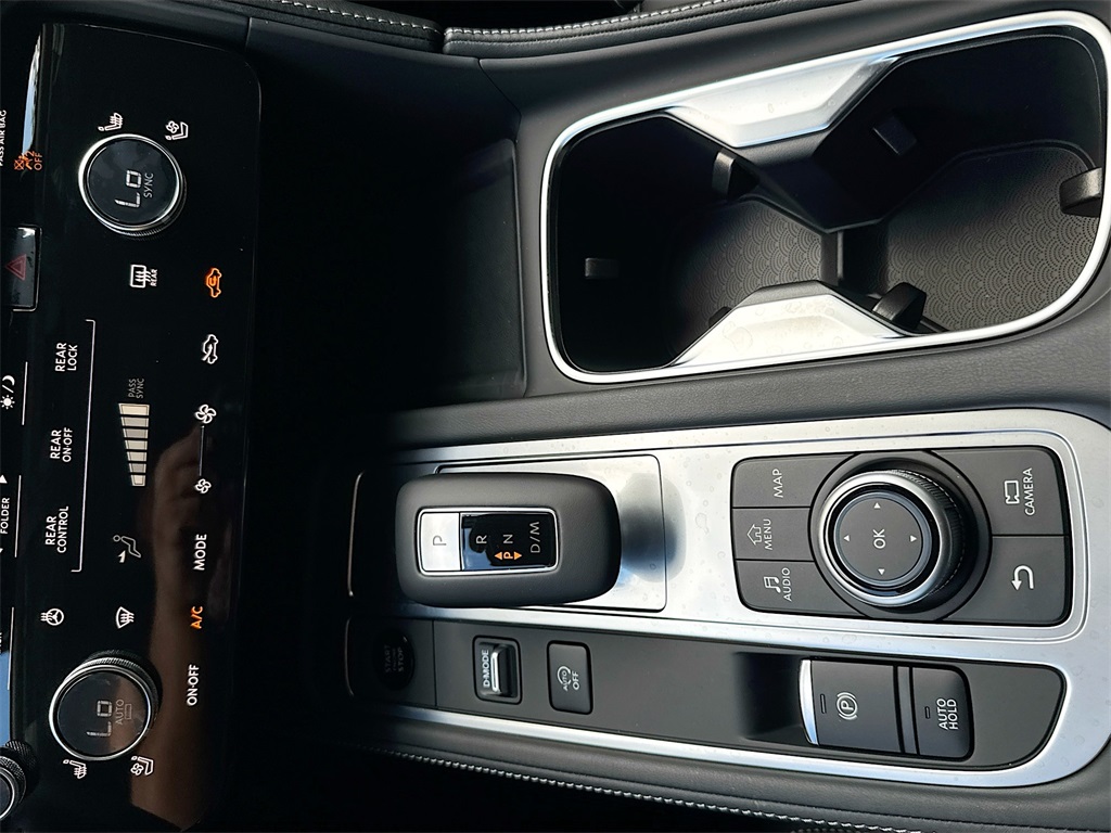 2026 Infiniti QX60 Luxe photo 17