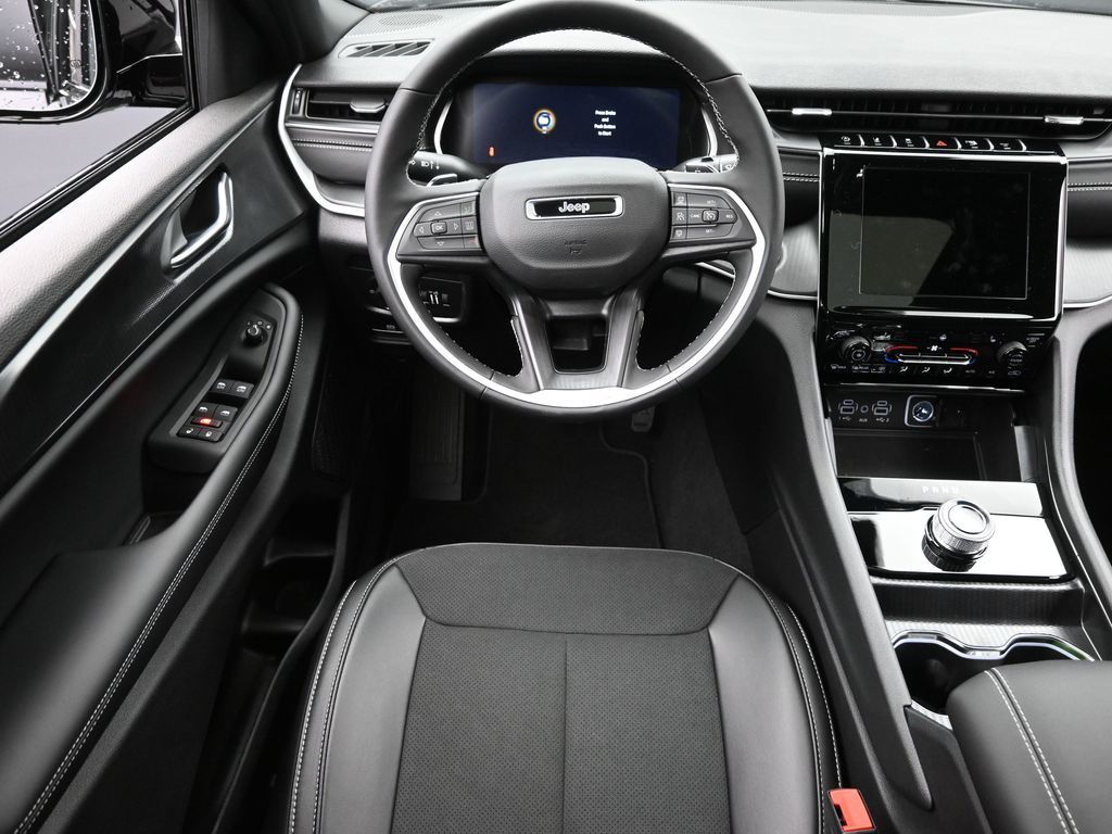 2025 Jeep Grand Cherokee Altitude X photo 11