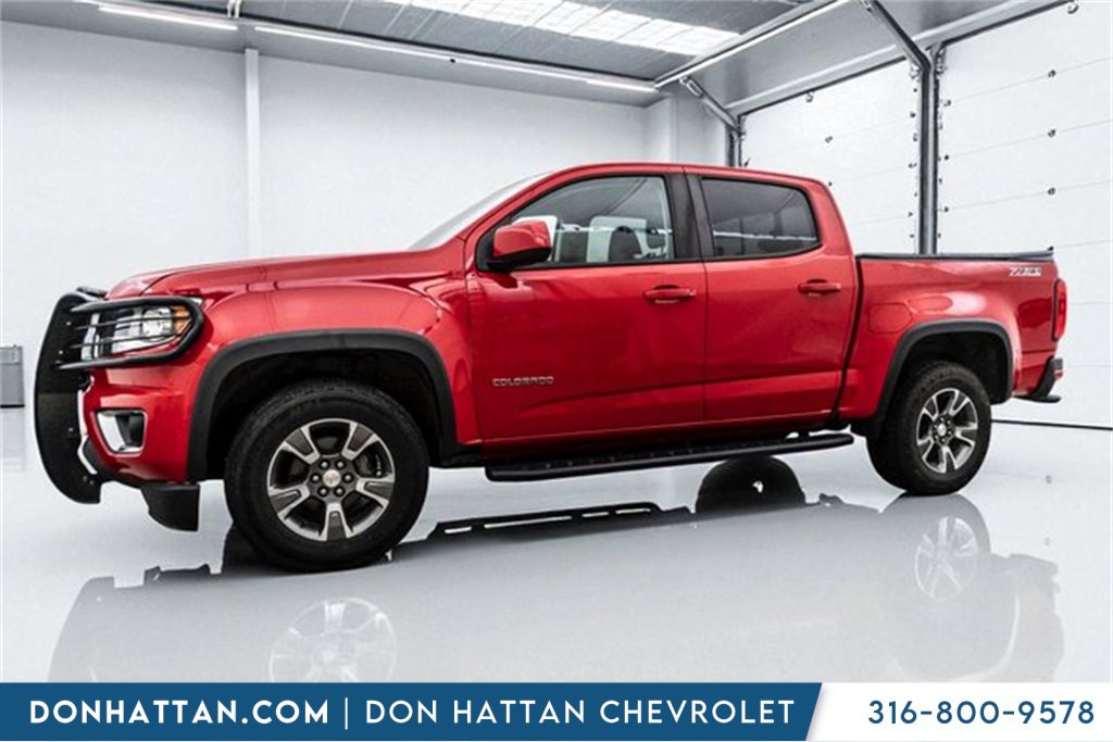 Used 2017 Chevrolet Colorado Z71 with VIN 1GCGTDENXH1179882 for sale in Park City, KS