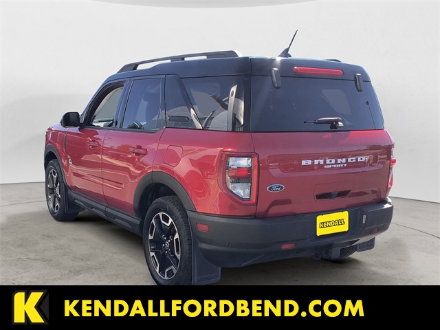 2021 Ford Bronco Sport Outer Banks photo 2