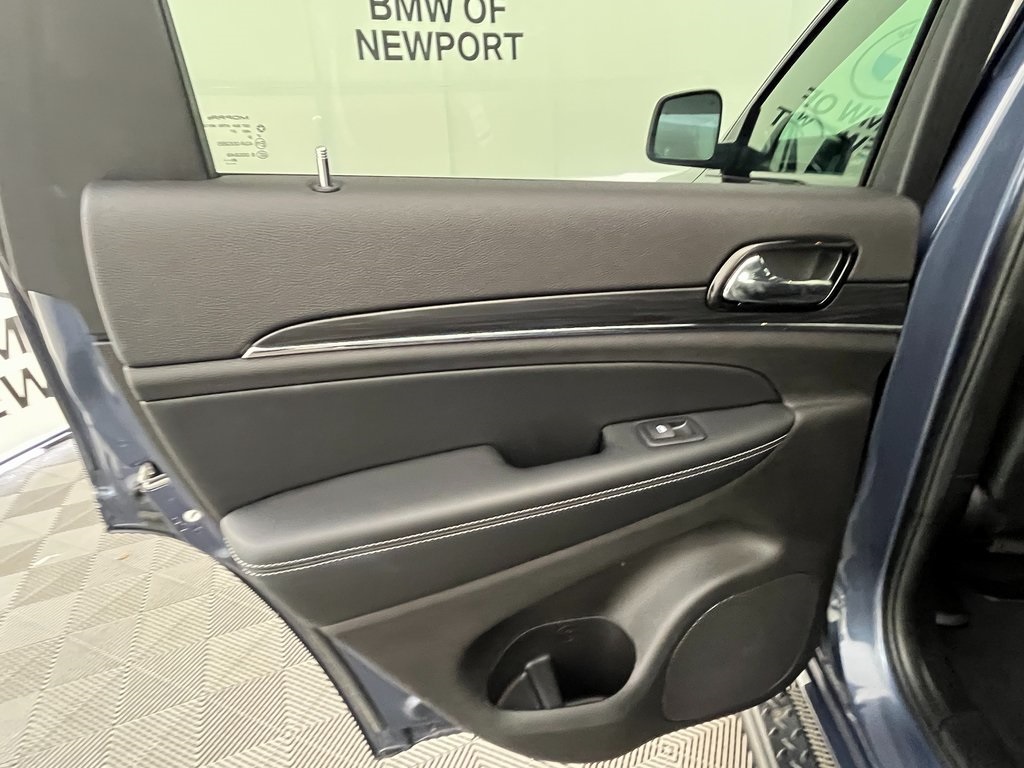 2021 Jeep Grand Cherokee Anniversary Edition photo 23