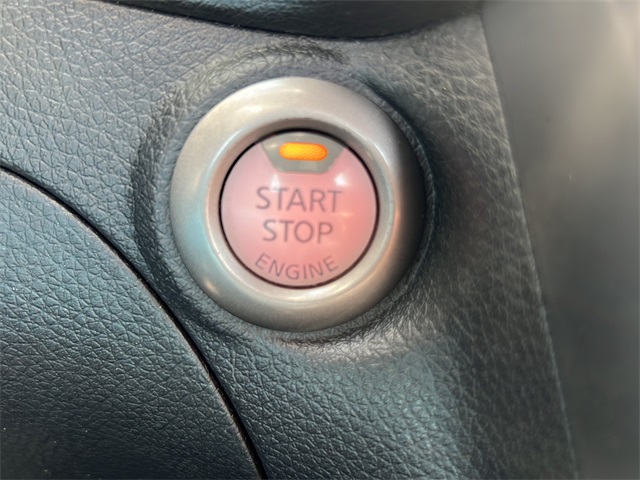 2016 Nissan Sentra SV photo 11
