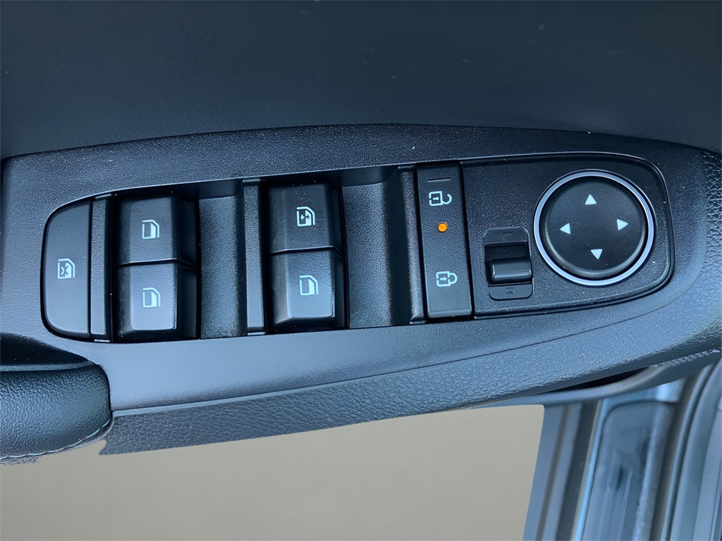 2024 Kia Seltos EX photo 11