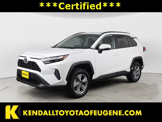 2025 Toyota RAV4 XLE's photo