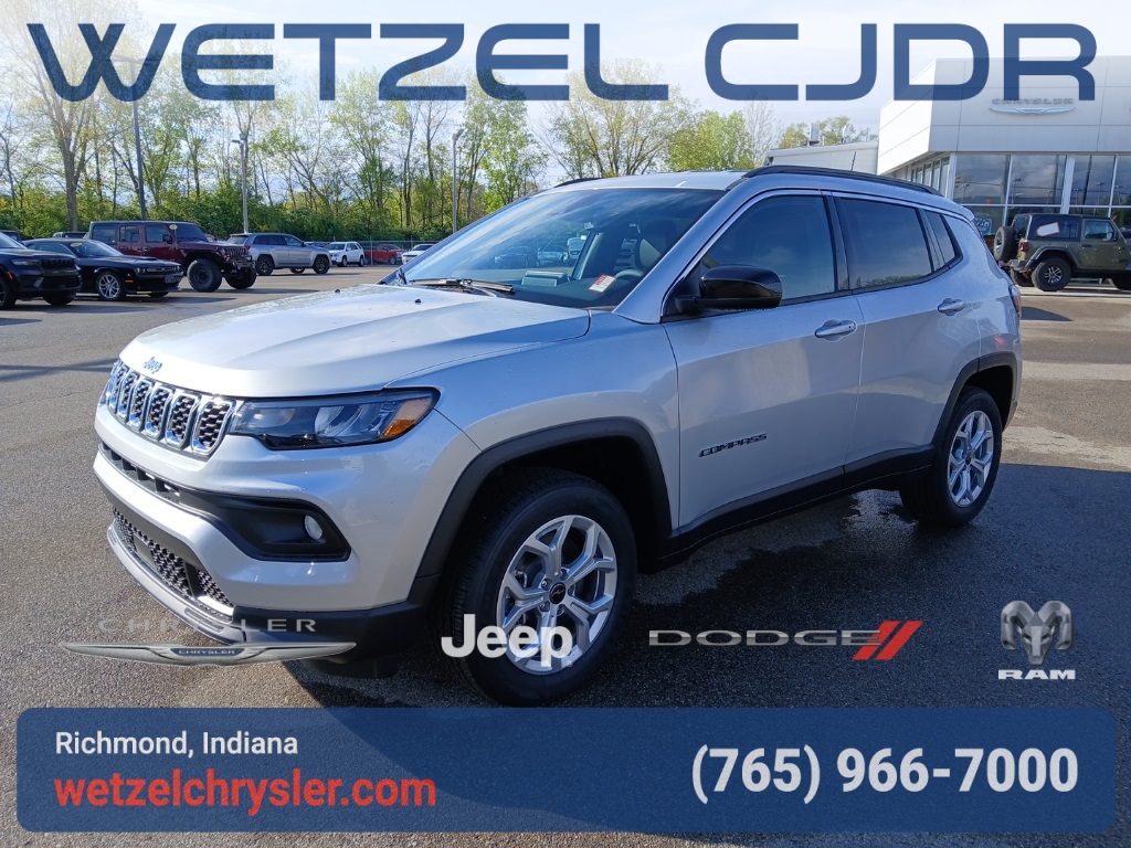 2025 Jeep Compass Latitude photo 3