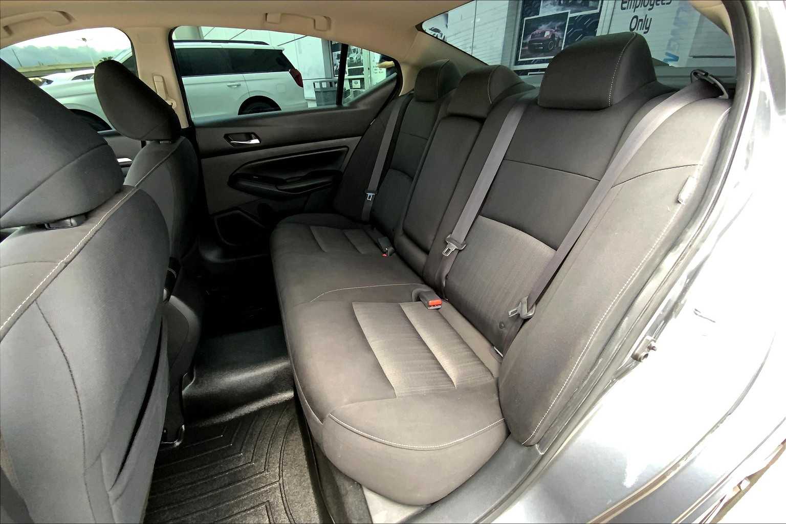 2021 Nissan Altima 2.5 SV photo 19