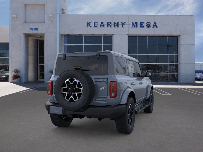 2025 Ford Bronco Outer Banks photo 4
