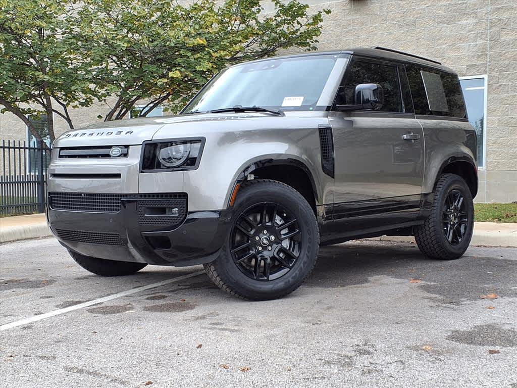 2025 Land Rover Defender X-Dynamic SE's photo