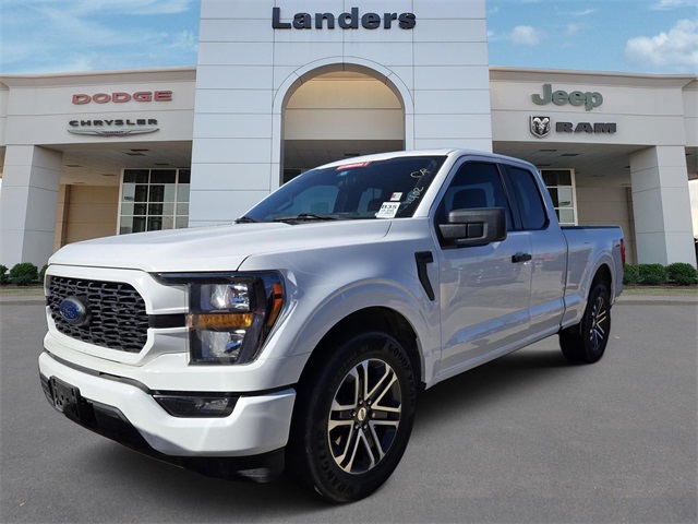 2023 Ford F-150 XL's photo