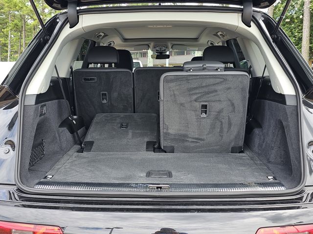 2024 Audi Q7 45 Premium Plus photo 28