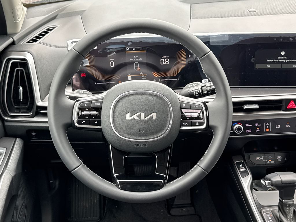 2025 Kia Sorento S photo 18